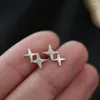 Kolczyki na studiach ins mikro-inkruknięte cyrkon gwiazda dla kobiet srebrna kolor boucle oreille femme wykwintne prezenty biżuterii