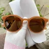 Fashion Sunglasse Vintage Brand Designer Sun Glasses Oval Sport Eyewear UV Résistants Shades UV400 DE SOL 240417