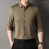 Herren -Hemdhemden 2024 Twill Feuchtigkeit absorbierende Hemdgeschäft Casual Top einzigartiger Gentleman -Stil Langarm W5882