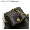 Toppklass LoeweElry Originalväskor Autumn Winter New Highend Fashion Pill Bag Chain Bean Curd Bag Armpit påse Små fyrkantig väskeväskor med riktig logotyp