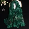 2024 Châle de châle de soie de luxe pour femmes Design broderie fleurs hijab wraps bufandas femelle headkerchief Fouloud echarpe 240425