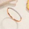 Bracelet de zircone cubique de mode Bangle pour femmes en acier inoxydable plaqué classiques Bangles de bijoux pour la Saint-Valentin pour la Saint-Valentin