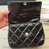 Design simples Cera couro diamante Verifique a ganga de luxo feminino Metal Metal Correia Metal Metal Cadeia única ombro único Crossbody Bolsa de maquiagem Bolsas de maquiagem 18 18