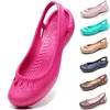 Casual Shoes Luxury Designer Women's Sandals Summer 2024 Lätt anti Slip Hole Outdoor Beach Jelly Clogs