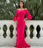 Elegante lange Fuchsia Crepe Prom Kleider mit Rüschen Meerjungfrau Batteau Neck Reißverschluss Rücken Watteau Zug Abendkleider für Frauen