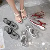 Dress Shoes Wedge Sandalen 2024 Zomerstrand vaste kleuren slippers voor clip teen damesgespliem lage hak