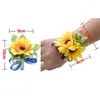 Dekorative Blumen Boutonnieres Männer Rosen Seiden Handgelenk Corsages Armband Sonnenblumen für die Ehe Hochzeitsbedarf 2024