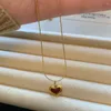 Colliers pendants Collier en acier inoxydable doré à cœur rouge à la mode