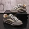 Scarpe casual sneakers in pelle maschile 2024 di alta qualità per uomini e traspiranti e traspiranti zapatillas hombre