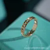 Groupe de femmes Tiifeany Ring Jewelry High V-Gold Double Ring Ring Light Luxury Luxury Fashionable and haut de gamme CNC couple