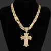 Strands Mens alla moda All Rhinestone Cuban Chain Collace con pendente croce di cristallo punk 240424