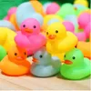 Kum Oyun Su Eğlencesi 12/24/36/72 Paket Çok Renkli Mini Kauçuk Ördek Banyosu Oyuncaklar Renkli Ördek Dökümleri Q240426