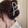 Pinces Hermage de cœur à la mode pour les femmes coréen design Clip Clip de luxe Amour Clips de cheveux Tempérament Accessoires de cheveux Headwear Summer Y240425