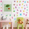 Cartoon Wild Jungle 26 Lettere Adesivi per pareti per animali alfabetico per camere per bambini Decorazione per la casa Poster Decal Murale 240426