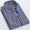 Spring et automne à manches longues Slim Fit mince Business Casual Stripe Polo Collar Panel Bouton Pocket Oversize Mens Shirt 240412