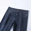 Designer jeans för mens vår/sommar nya jeans herrkläder europeiska elastiska smala passformar liten rak ärm fyra säsonger denim långa byxor