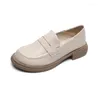 Casual schoenen vrouw loafers beige zachte lederen flats glippen op mocasines chaussures platen sneakers voor vrouwen plus maat 43
