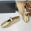 Diseñador Zapatos de lujo Nuevas Flanas de ballet Ballet Hugues Huecidos Mesas Mulas de Sandalia de verano Cabeza redonda de diamisco Día diámetro Ringelo de cuero Generación de cuero Tobado sobre zapatos