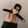 Clamps Black Velvet Hair Clip for Women Rhinestone Heart Women Hair Claw Clips Large Size Hairpin Franch Autumn Winter Hair Accessories Y240425