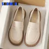 Casual schoenen vrouw loafers beige zachte lederen flats glippen op mocasines chaussures platen sneakers voor vrouwen plus maat 43