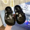 Entupimentos sandálias infantis meninas menino bebê branco preto verão praia chinelos crianças crianças sandálias casuais ao ar livre sapatos de água grande tamanho 240415