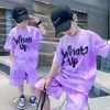 Camas de roupas de roupas para meninos Camiseta cor de cor solta 2 peças Conjunto de graffiti adolescente rastreio de rua