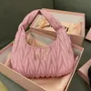 Bolsa de boliche Mulheres 2024 Novo Crossbody Texture Superior Hobo Cronted Bag Crescent Hand Bagette Bag Bag Bag