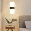 Lâmpadas de parede LED LED Lâmpada de indução humana Lâmpada acrílica Detecção da sala de estar da sala de estar de cabeceira simples Decoração de quarto de cabeceira