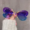 Sonnenbrille 2024 Trendy Cat Eye Retro Luxus Design Schmetterling UV400 Sonnenbrillen kühle Hip Hop -Party Brille für Männer Frauen Frauen