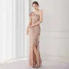 Vestidos de passarela Yidingzs Elegante vestido de lantejoulas de ouro de um ombro Mulheres de fenda vestido de noite 2022 Vestido maxi de baile longa y240426
