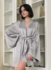 Momente para dormir Sexy feminino feminino flee slve robe de banho feminino preto lotes solteiros mulheres videira feminina de decote v com faixas 2022 y240426