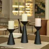 Candele 3pcs Pillar Design Candlestick Regalo romantico Home Decor Siep Set da centrotavolatte per matrimoni Iron Art soggiorno