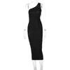 Casual Dresses Transition Sexy Temperament One-Shulder Design Midjepåse Body Dress Ins Style Holiday Wear Mantel