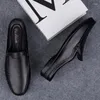 Повседневная обувь продает классические коричневые мужские лоферы Европы, америка, ежедневная квартира, бизнес, бесплатная доставка.