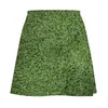 Jupes astroturf luxuriante Turf Grass Athletic Field Texture Mini jupe élégante pour la tenue de club de nuit féminine pour femmes