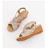 Estilo bohemio Sandalia de verano abierta sandalias cómodas de sandalias navideñas Pendiente turística Mujeres romanas Flip Flop Sandles Heels 2402228