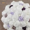 Fleurs de mariage Topqueen F5 Bouquet fait à la main de broche blanche de Bourgogne violet artificiel