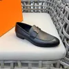 Beste Qualität Männer Designer -Kleiderschuhe Bullock Echtes Leder Casual Slip auf Schuhe New Brogue Luxuriöses formelle Schuhe Geschäft täglich Cowhide Schuhe Schwarz