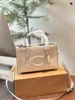 Черный новый продукт Nina Small Tote Bag Cr097 Bealw Magn 25 см роскошные сумочки с большими возможностями для торговых дизайнерских пакетов.