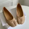 Femmes Tabis Ballet Shat Silver Tabi chaussures Split Toe Flats Mary Janes Designers Chaussures Ballets Femme Fashion Cuir Flat Chaussures décontractées