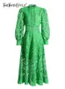 女性のためのTwotwinstyle Green Dress Stand Collar Long Sleeve High Waist Out Aut SolidMidi Dresses女性秋の服240416