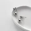 Brincos de garanhão Lavifam 925 prata esterlina Bola lisa de pendura para trás Personalidade geométrica Mulheres jóias de ouvido