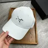 Nieuwe modehoedontwerper Luxury honkbal hoed heren en dames zomer zonnebrandcrème Sunshade Hat Classic geborduurde patroon Duck tong hoed