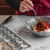 Mögelplast och legering ravioli maker 12 hål ravioli mögelbricka pelmeni pasta maker kök hjälppasta verktyg dumplin mögel press 0116