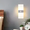 Lâmpadas de parede LED LED Lâmpada de indução humana Lâmpada acrílica Detecção da sala de estar da sala de estar de cabeceira simples Decoração de quarto de cabeceira