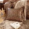 Capa de travesseiro de poliéster com estampa de leopardo sexy 48x74 travesseiro de cama de retângulo Casa de coloração sólida Cetin Home Decorativa travesseiro 240422