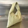 ヨーロッパスタイルの女性のバッグハンドバッグレザーソリッドカラーアクセサリーイブニングバッグクラッチハンドバッグ