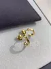 Brincos de amor de ouro fino para mulheres sem brincos de moda de diamante Top-Gold Brincos clássicos de 18k com manchas em Vi festas com simplicidade geométrica de caixa