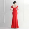 Runway Dresses Yidingzs Off Shoulder Feather Party Maxi Dress Women Slash Nech Sexig slits Long Prom Dress Evening Dress Y240426