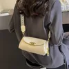 Designer Bag Womens väska Enkel fashionabla vävningsmönster Liten doftande vind en enda väska liten fyrkantig väska